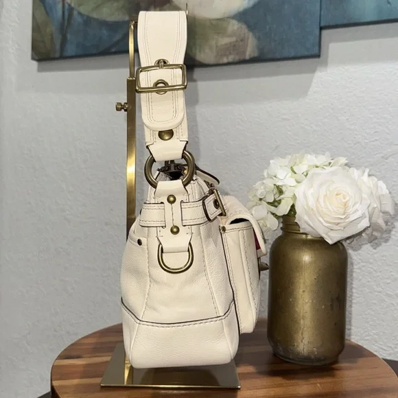 COACH Legacy 1127 65th Anniversary Shoulder Bag Off-White Cream Vachetta Leather - Picture 9 of 16